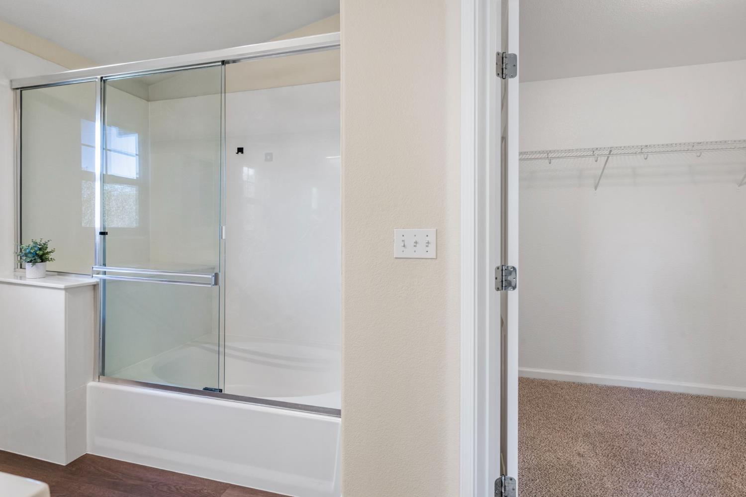 Detail Gallery Image 32 of 40 For 4677 Bonsai Ave, Tracy,  CA 95377 - 4 Beds | 2/1 Baths