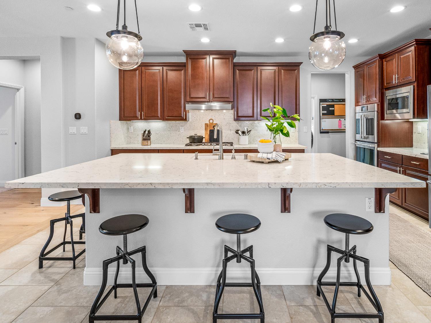 Detail Gallery Image 2 of 71 For 4015 David Loop, El Dorado Hills,  CA 95762 - 4 Beds | 3 Baths