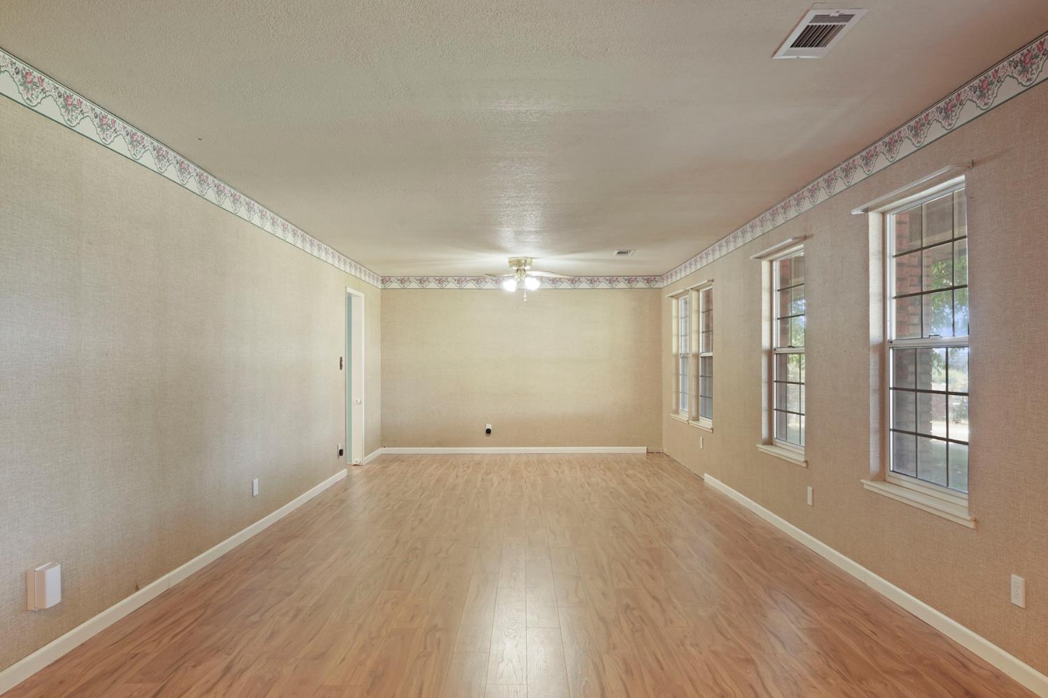 Detail Gallery Image 14 of 59 For 8099 Savage Way, Valley Springs,  CA 95252 - 3 Beds | 2 Baths