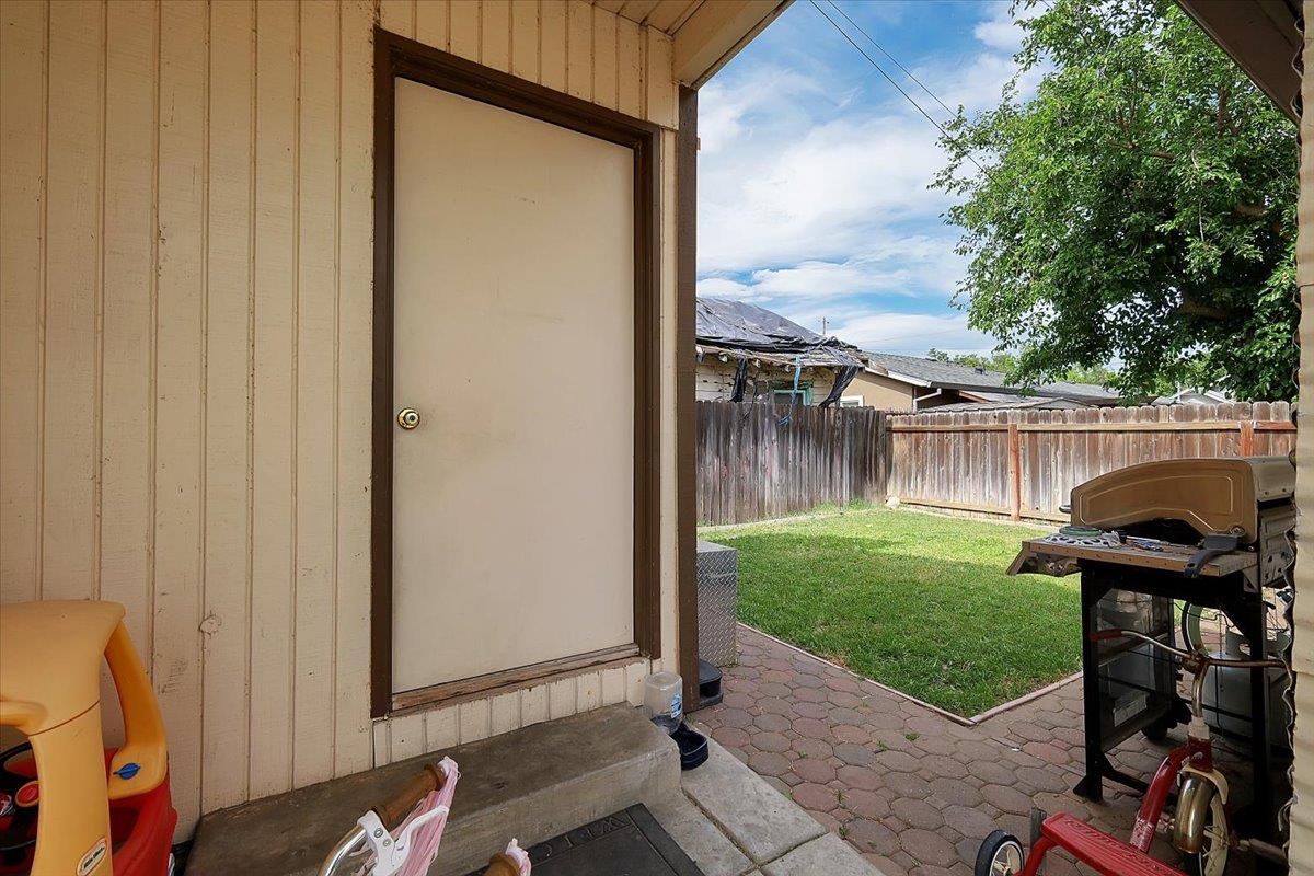Detail Gallery Image 15 of 25 For 1215 J St, Marysville,  CA 95901 - 2 Beds | 1 Baths