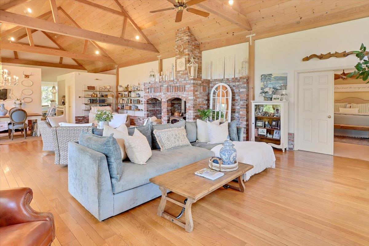 Detail Gallery Image 17 of 77 For 14833 Quail Pointe Ln, Grass Valley,  CA 95945 - 3 Beds | 3/1 Baths