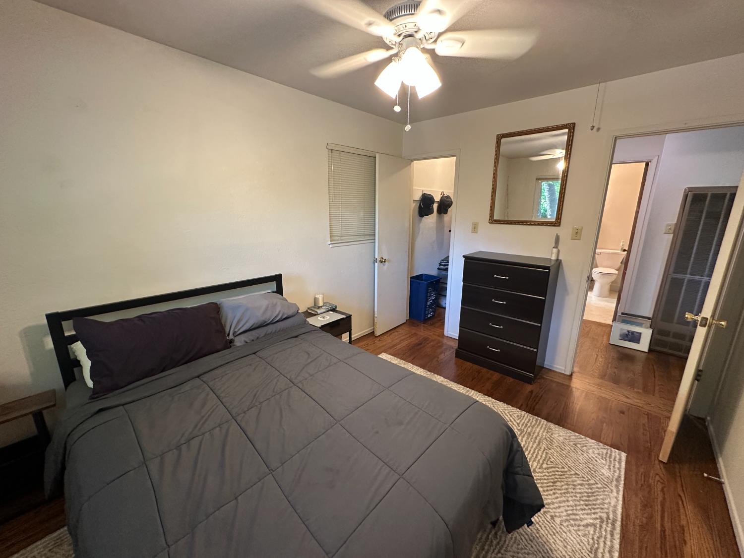 Detail Gallery Image 43 of 70 For 2124 H St, Sacramento,  CA 95816 - – Beds | – Baths
