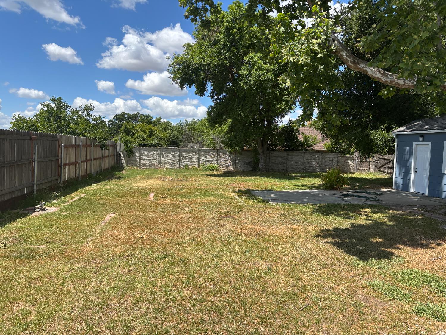 Detail Gallery Image 13 of 19 For 2671 Grove Ave, Sacramento,  CA 95815 - 3 Beds | 2 Baths