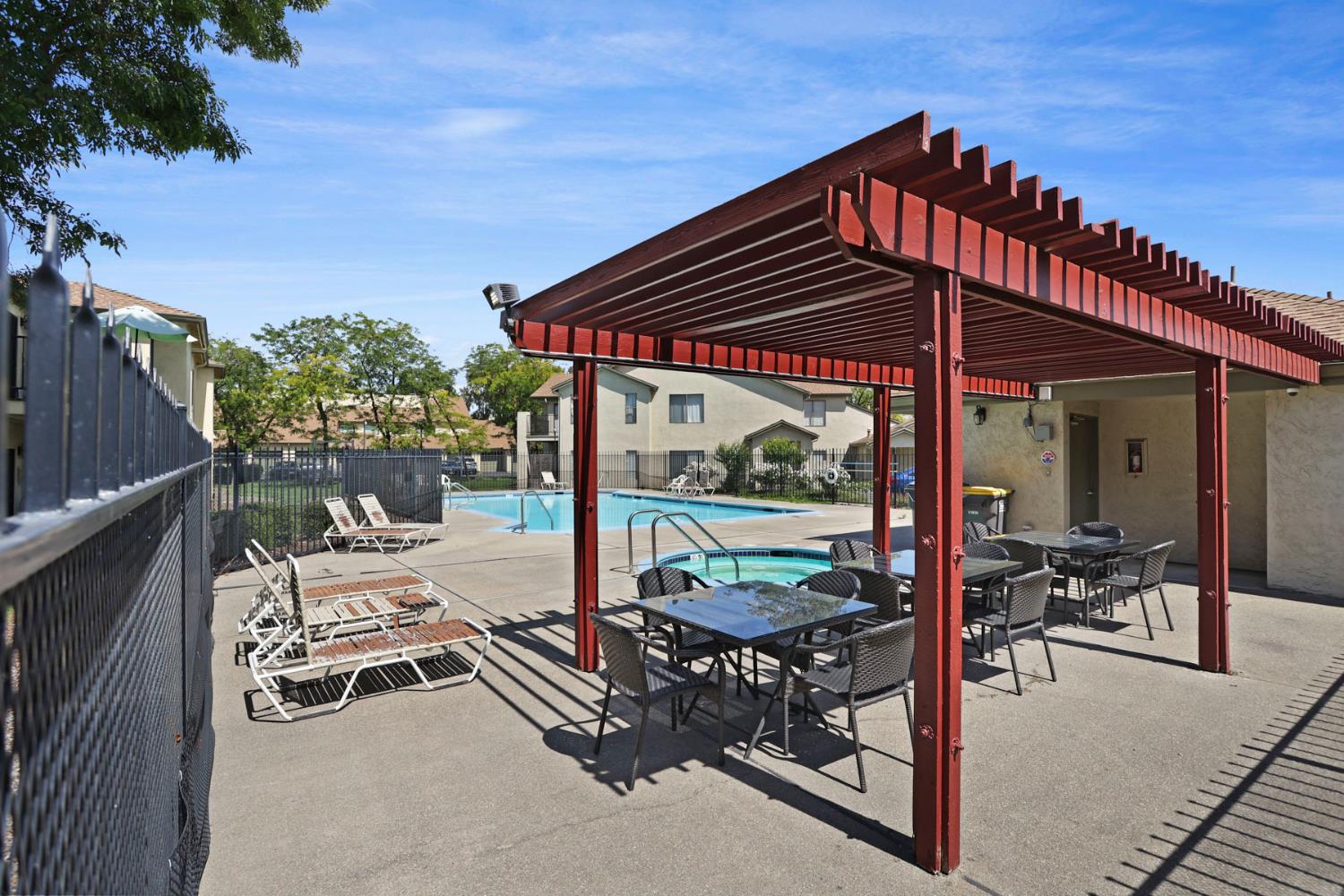 Detail Gallery Image 31 of 33 For 1615 Porter Way, Stockton,  CA 95207 - 2 Beds | 2 Baths