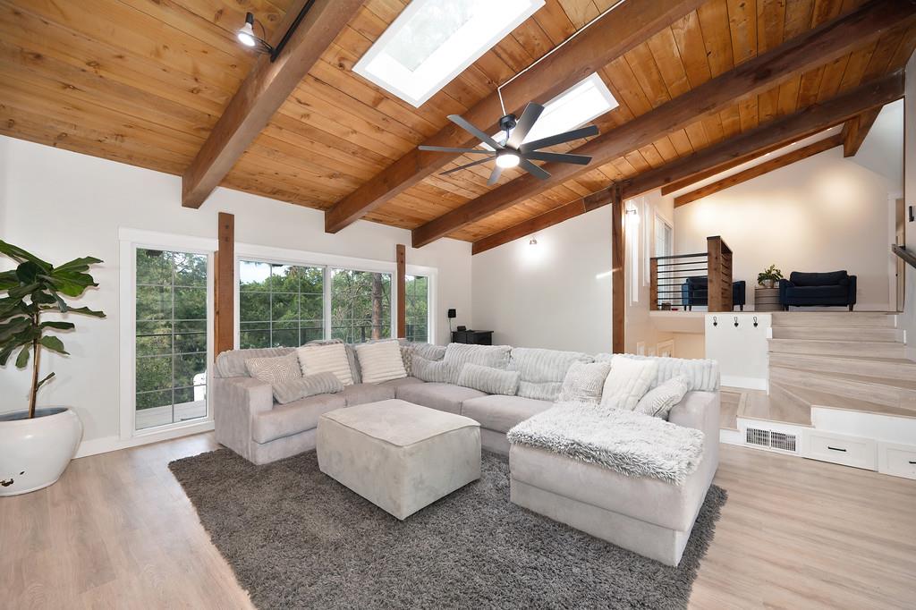 Detail Gallery Image 17 of 99 For 592 Torero Way, El Dorado Hills,  CA 95762 - 5 Beds | 4 Baths
