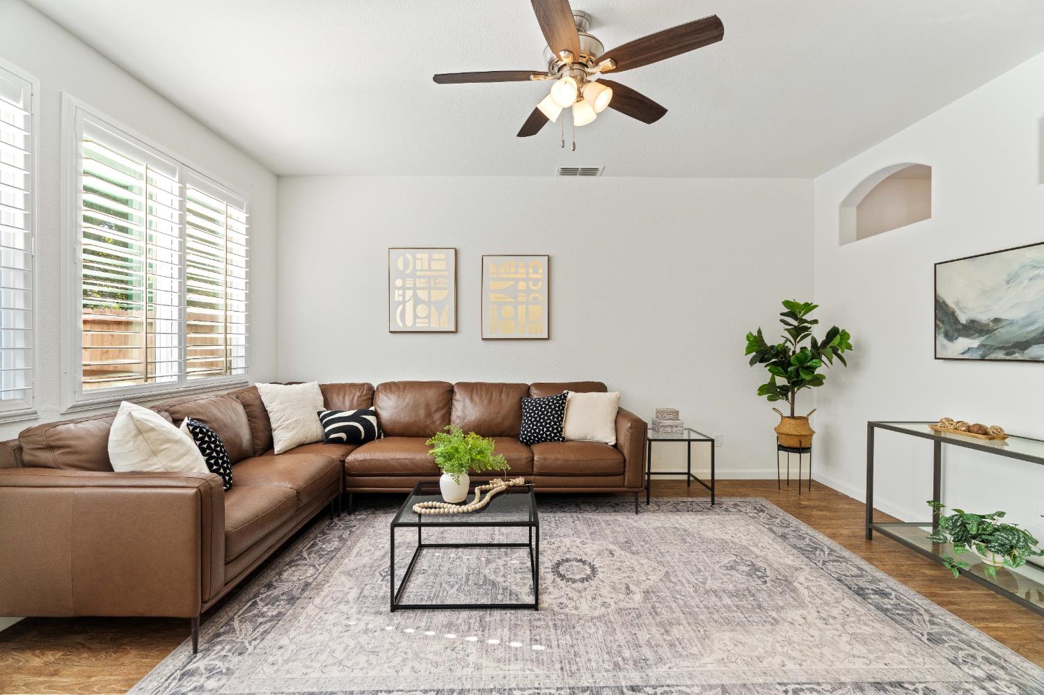 Detail Gallery Image 16 of 52 For 9615 Red Current Way, Elk Grove,  CA 95757 - 4 Beds | 3 Baths