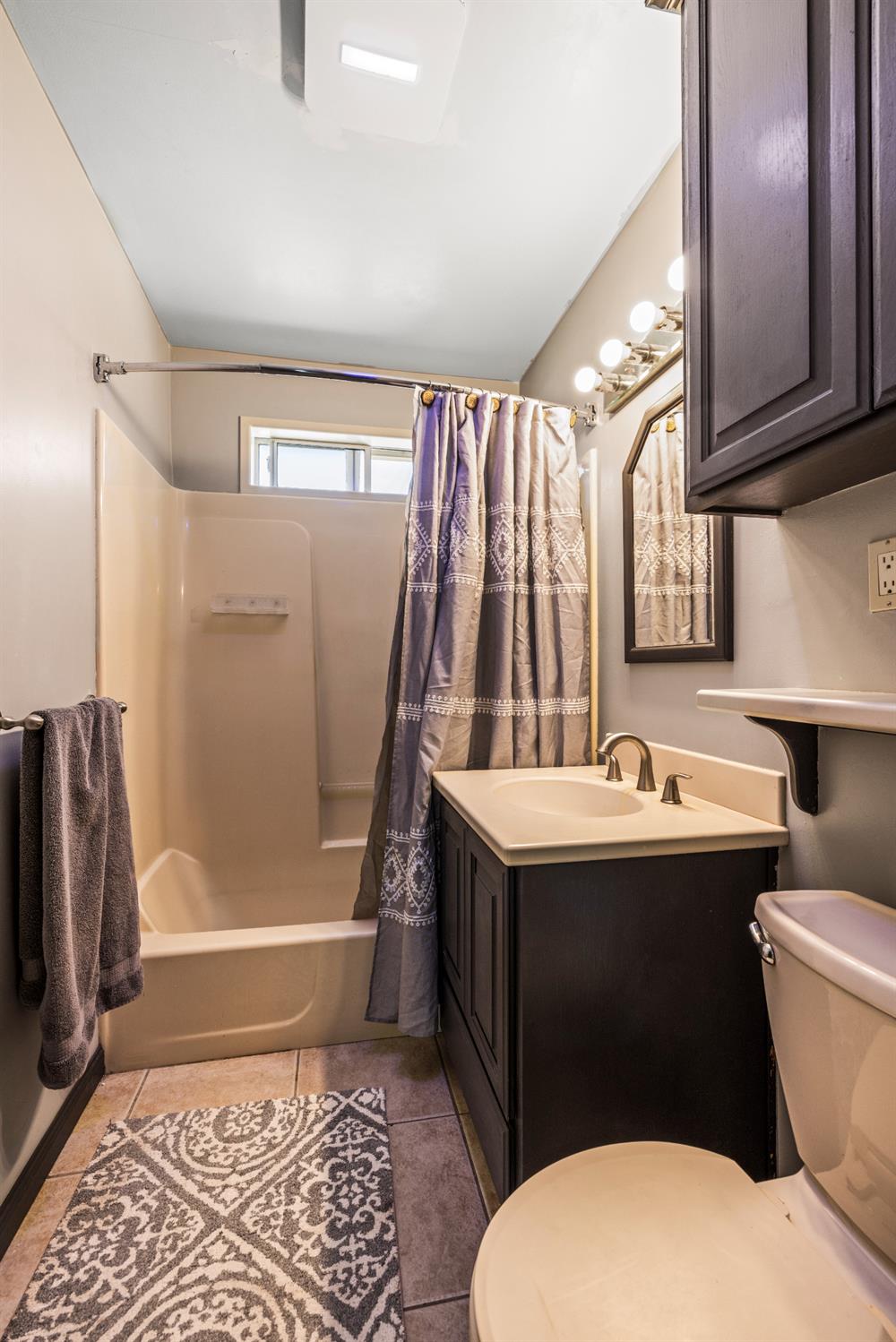 Detail Gallery Image 17 of 19 For 5956 York Glen, Sacramento,  CA 95842 - 3 Beds | 1 Baths