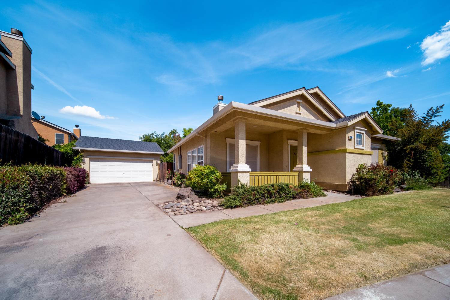 Detail Gallery Image 2 of 18 For 301 Nutcrest Ct, Oakdale,  CA 95361 - 3 Beds | 2 Baths