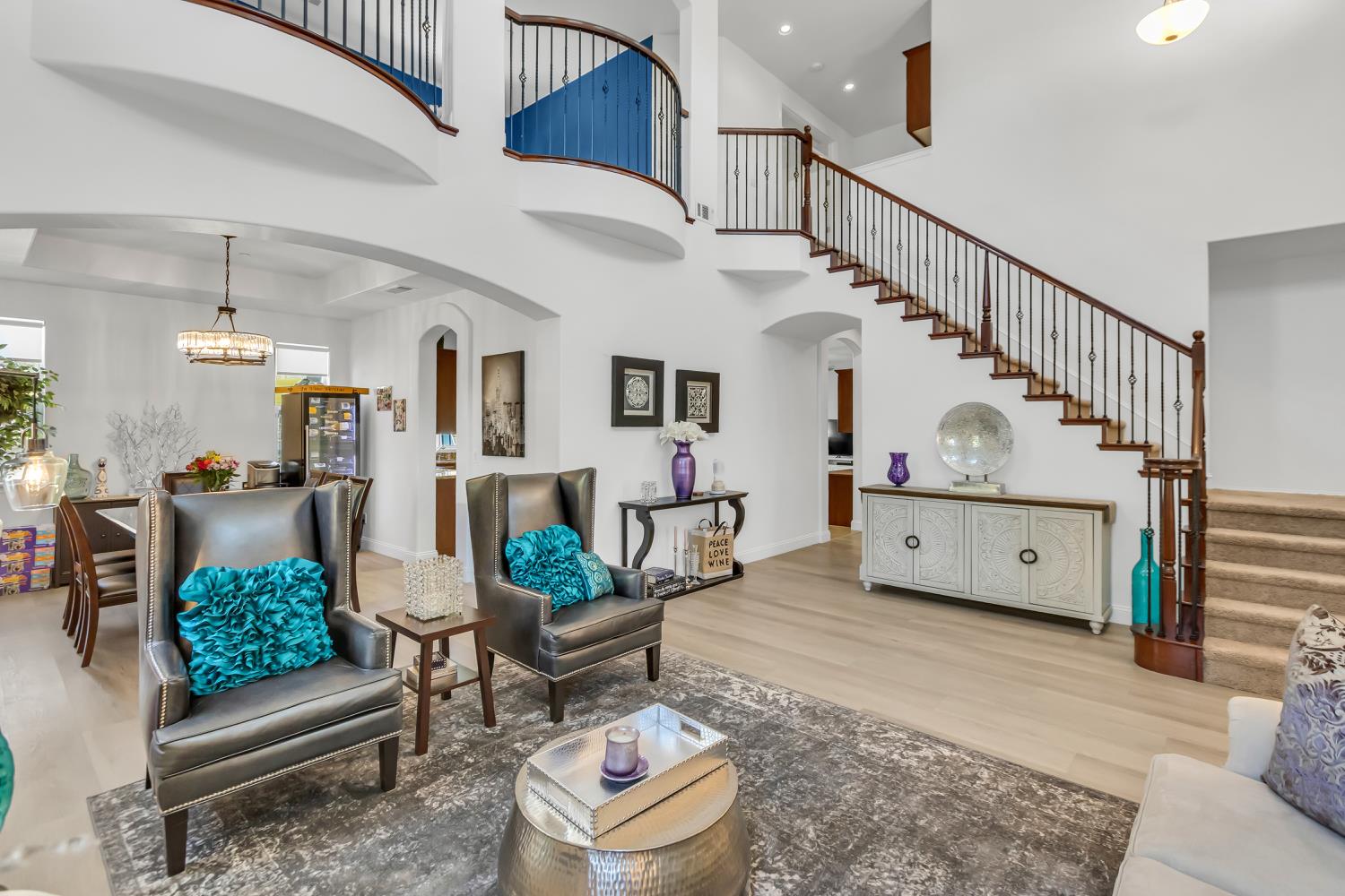 Detail Gallery Image 11 of 76 For 8530 Mandorla Cir, Orangevale,  CA 95662 - 4 Beds | 3/1 Baths