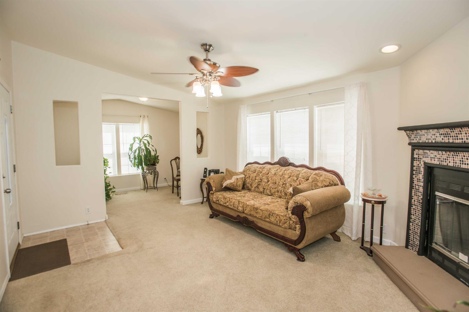 Detail Gallery Image 19 of 59 For 6946 27th St, Sacramento,  CA 95822 - 3 Beds | 2 Baths