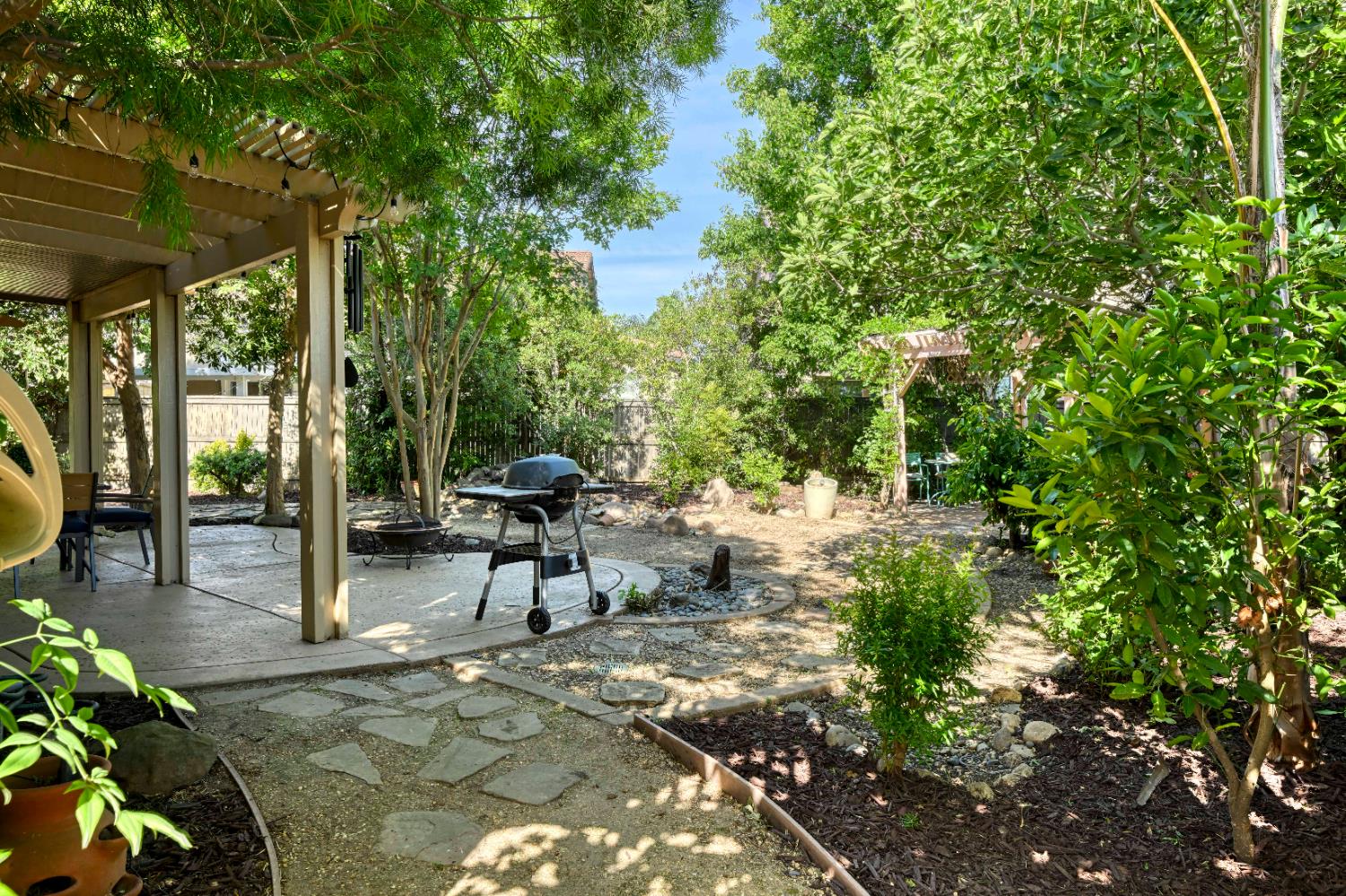 Detail Gallery Image 22 of 26 For 311 Pelican Bay Cir, Sacramento,  CA 95835 - 2 Beds | 2 Baths