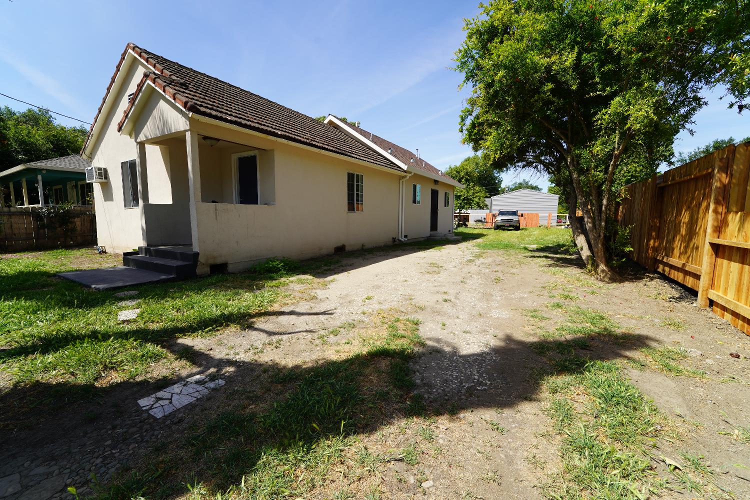 Detail Gallery Image 1 of 13 For 608 Myrtle Ave, West Sacramento,  CA 95605 - 3 Beds | 1/1 Baths