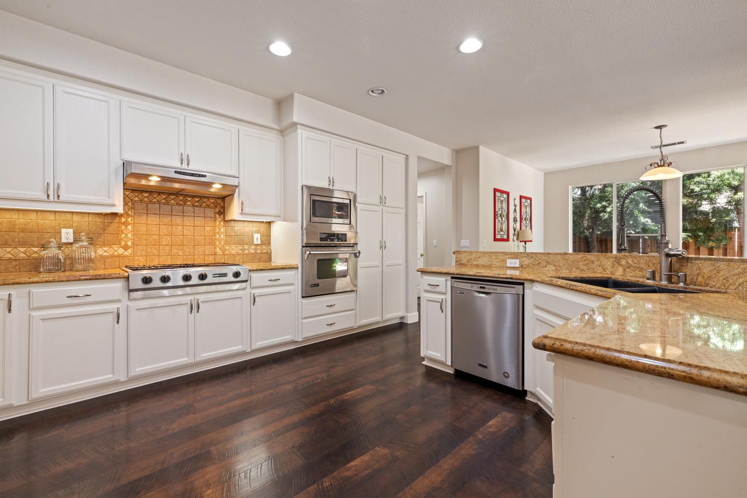 Detail Gallery Image 17 of 67 For 2550 Garazi, Tracy,  CA 95304 - 5 Beds | 3/2 Baths