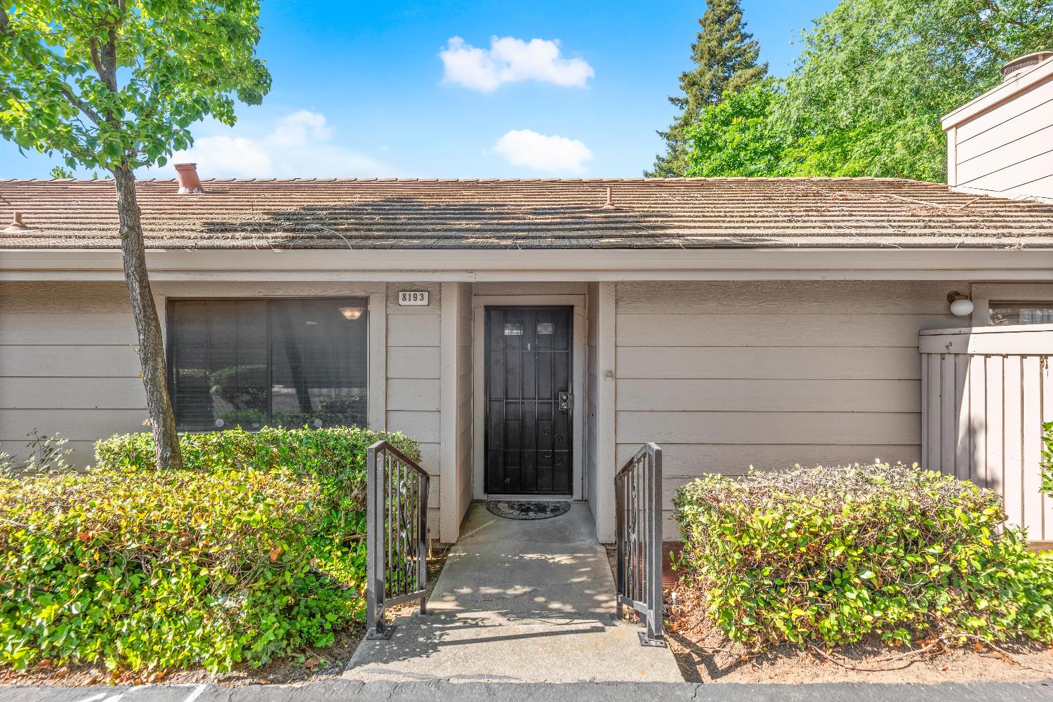 Detail Gallery Image 52 of 53 For 8193 Rose Vine Ln, Fair Oaks,  CA 95628 - 2 Beds | 2 Baths