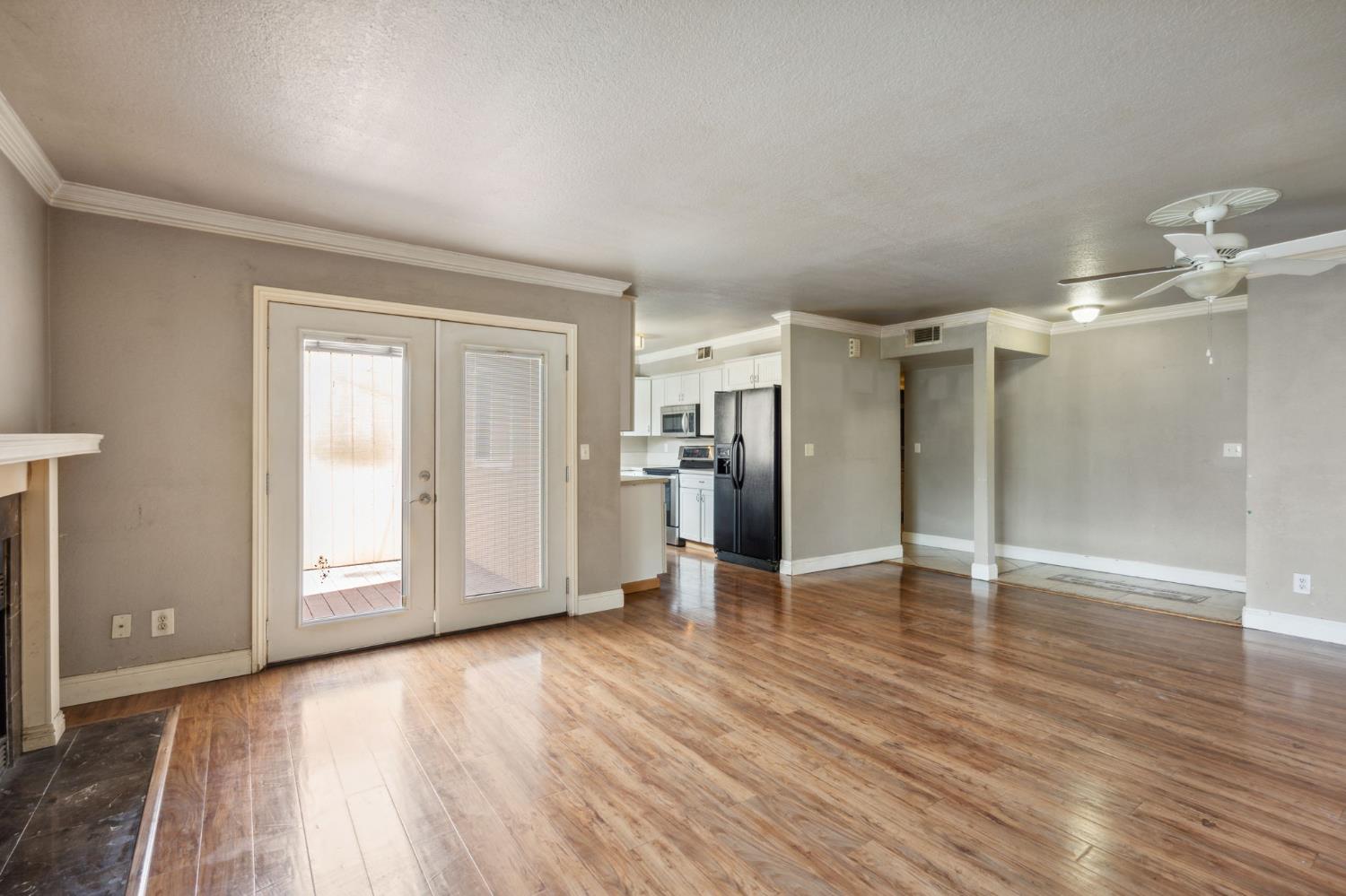 Photo #8: 225061661 Listing: Photo #8