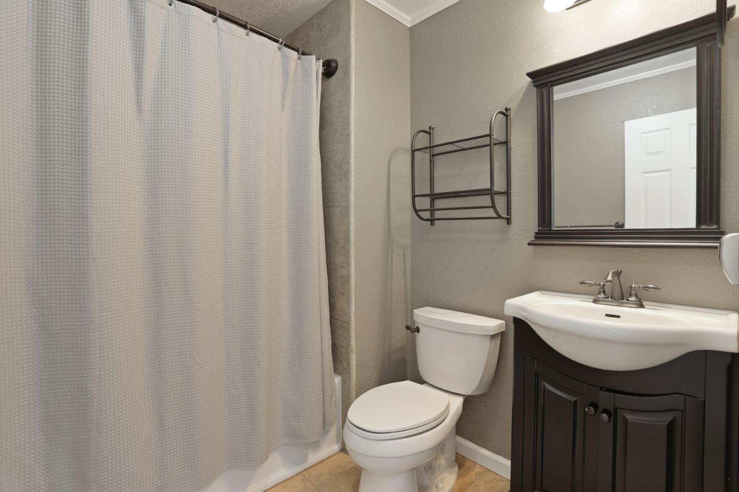 Detail Gallery Image 22 of 33 For 1615 Porter Way, Stockton,  CA 95207 - 2 Beds | 2 Baths