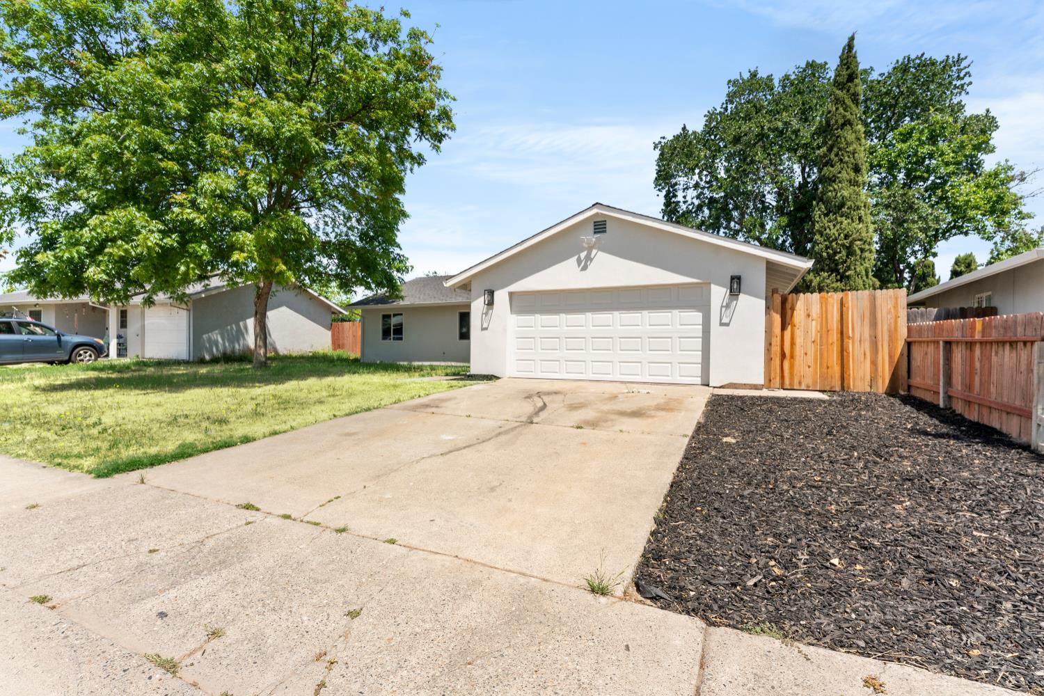 Detail Gallery Image 6 of 49 For 6716 Superior, North Highlands,  CA 95660 - 3 Beds | 2 Baths