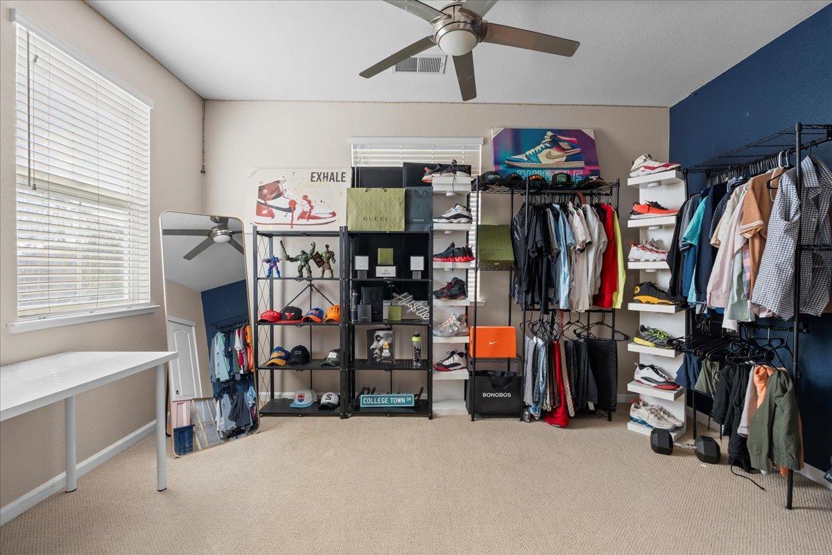 Detail Gallery Image 25 of 37 For 9733 Everbloom Way, Sacramento,  CA 95829 - 5 Beds | 2/1 Baths