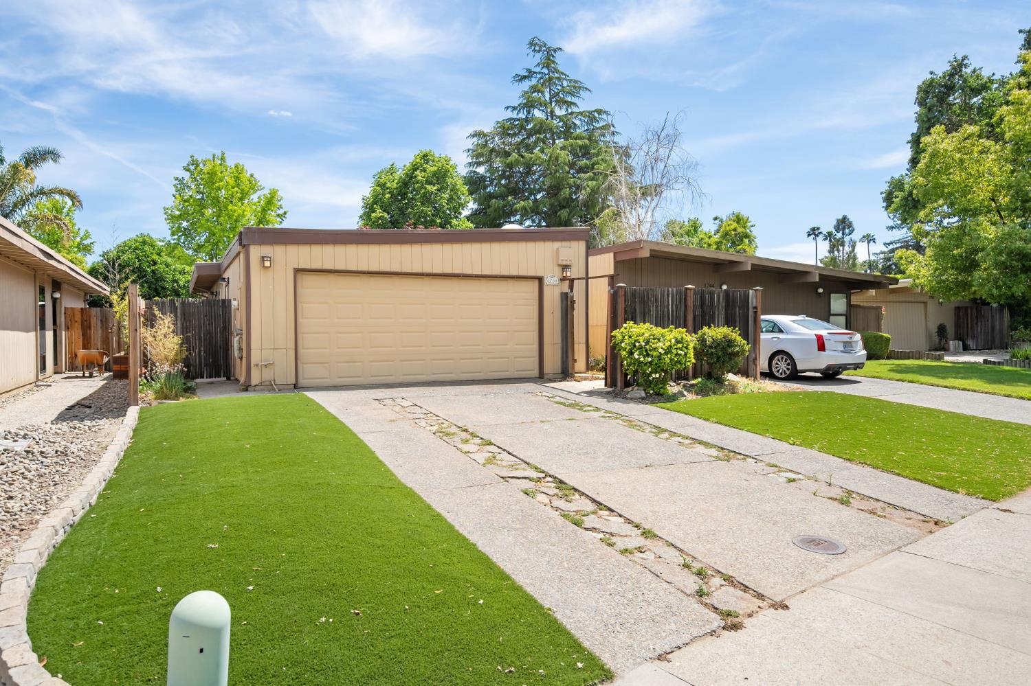 Detail Gallery Image 2 of 30 For 1738 Bannon Creek Dr, Sacramento,  CA 95833 - 3 Beds | 2 Baths