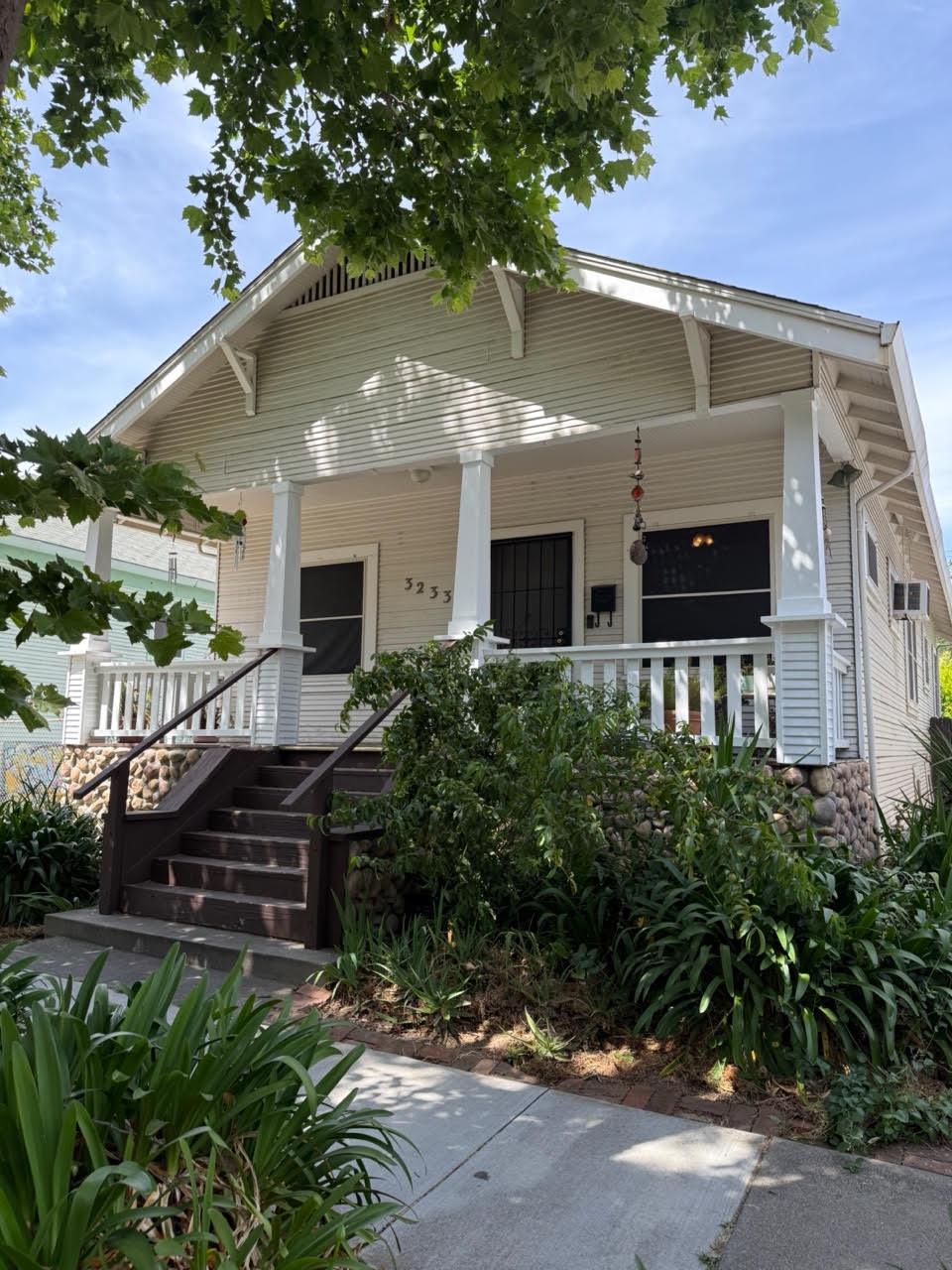 Detail Gallery Image 1 of 25 For 3233 Y St, Sacramento,  CA 95817 - 2 Beds | 1 Baths