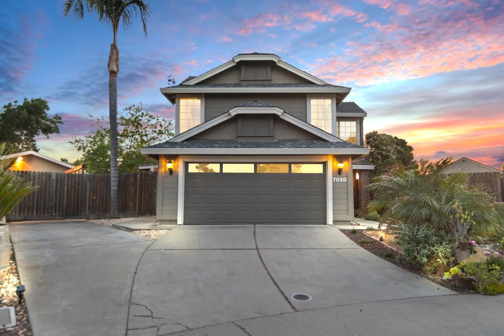 Detail Gallery Image 1 of 99 For 7020 Rathmore Ct, Elk Grove,  CA 95758 - 3 Beds | 2/1 Baths