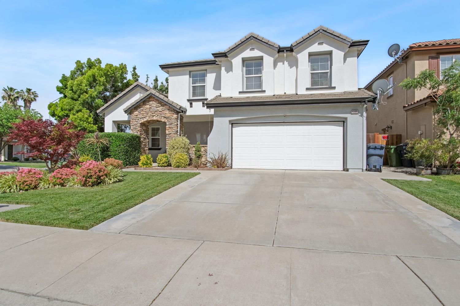 Detail Gallery Image 1 of 47 For 4885 Dandelion Loop, Tracy,  CA 95377 - 4 Beds | 2/1 Baths