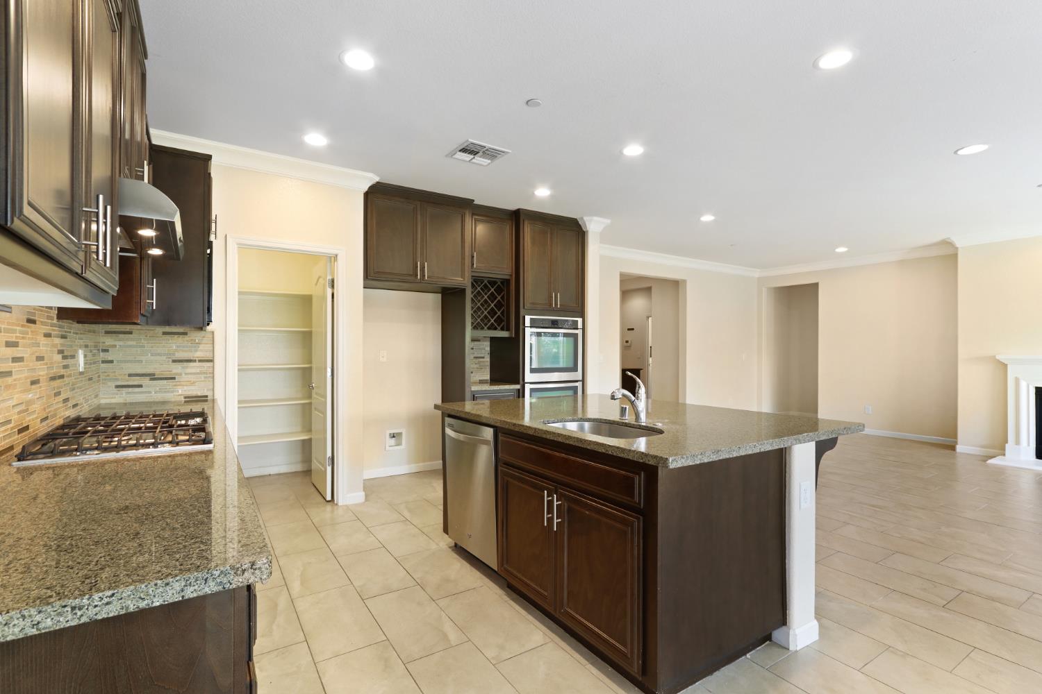 Detail Gallery Image 17 of 52 For 9820 Allen Ranch Way, Elk Grove,  CA 95757 - 4 Beds | 3 Baths