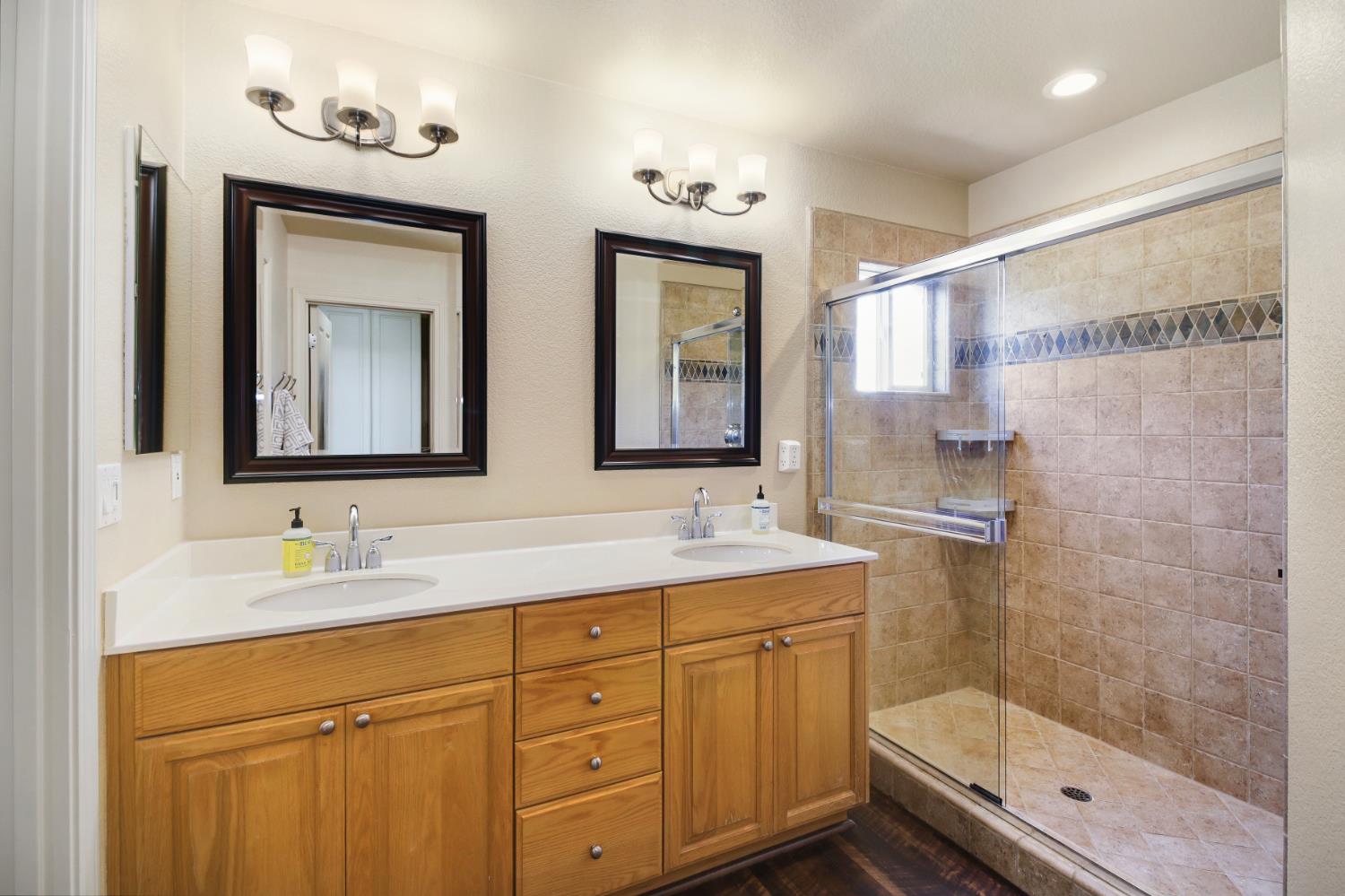 Detail Gallery Image 25 of 48 For 388 Metro Ln, West Sacramento,  CA 95605 - 3 Beds | 2/1 Baths