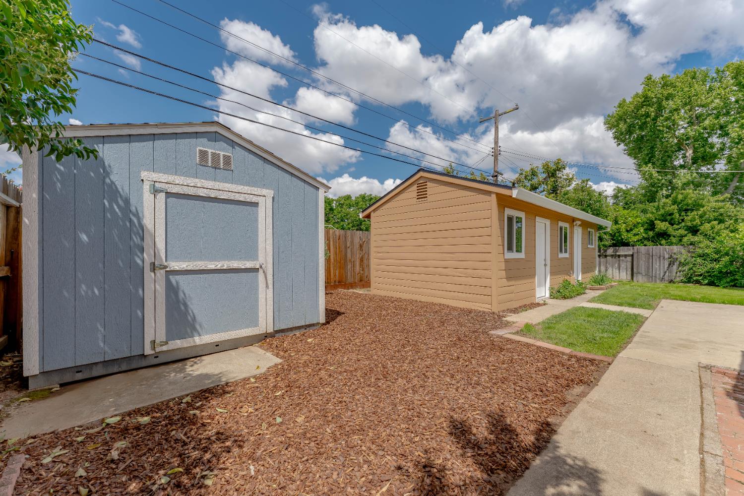 Detail Gallery Image 22 of 23 For 1325 Glenwood Rd, Sacramento,  CA 95864 - 3 Beds | 2 Baths
