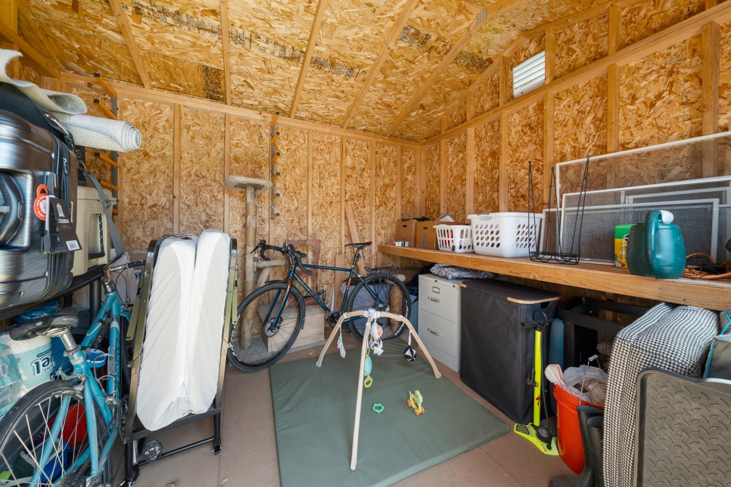 Detail Gallery Image 31 of 38 For 1136 Hampton Rd, Sacramento,  CA 95864 - 3 Beds | 1 Baths