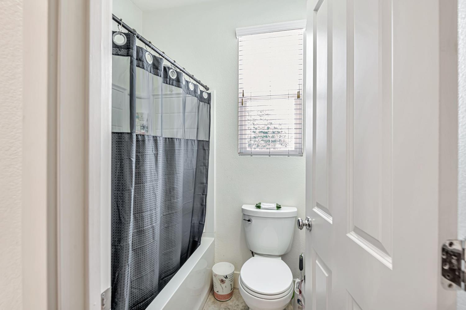 Detail Gallery Image 50 of 80 For 1162 Maugham Dr, Galt,  CA 95632 - 4 Beds | 3 Baths