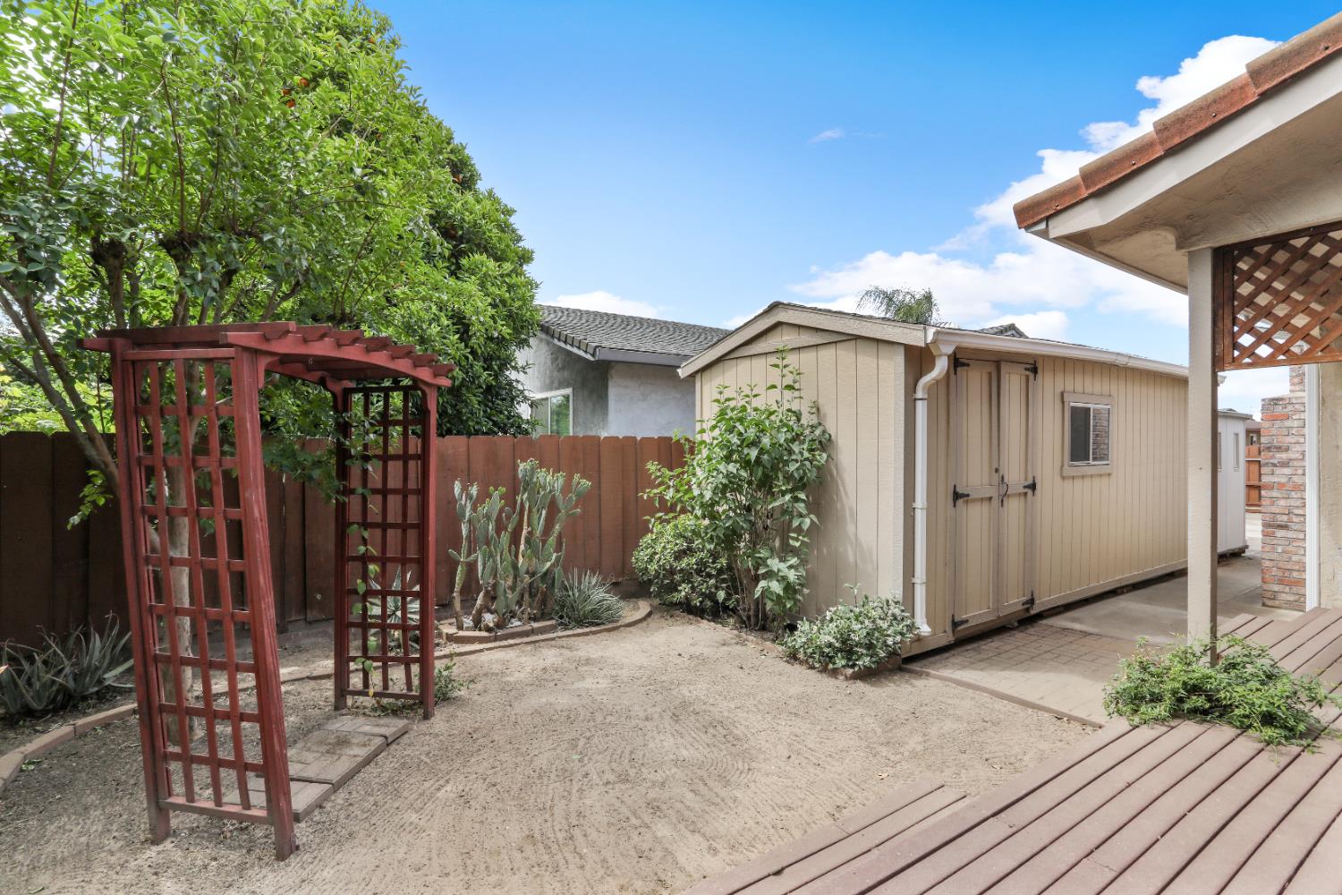 Detail Gallery Image 31 of 38 For 678 Emerald Pl, Manteca,  CA 95336 - 3 Beds | 2 Baths