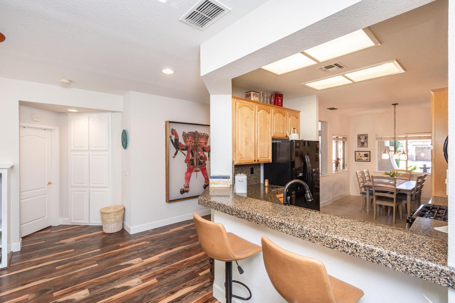 Detail Gallery Image 14 of 48 For 320 Leckenby Way, Folsom,  CA 95630 - 3 Beds | 2 Baths