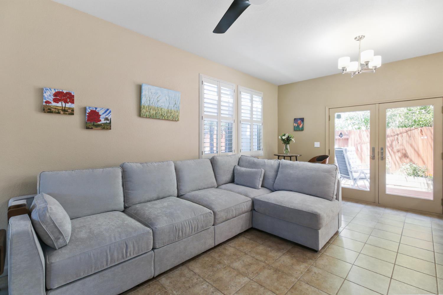 Detail Gallery Image 7 of 48 For 388 Metro Ln, West Sacramento,  CA 95605 - 3 Beds | 2/1 Baths