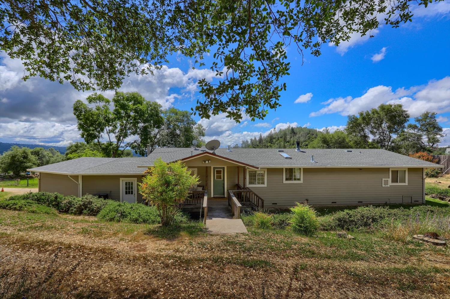 Detail Gallery Image 3 of 65 For 18386 Piper Ln, Penn Valley,  CA 95946 - 3 Beds | 2 Baths