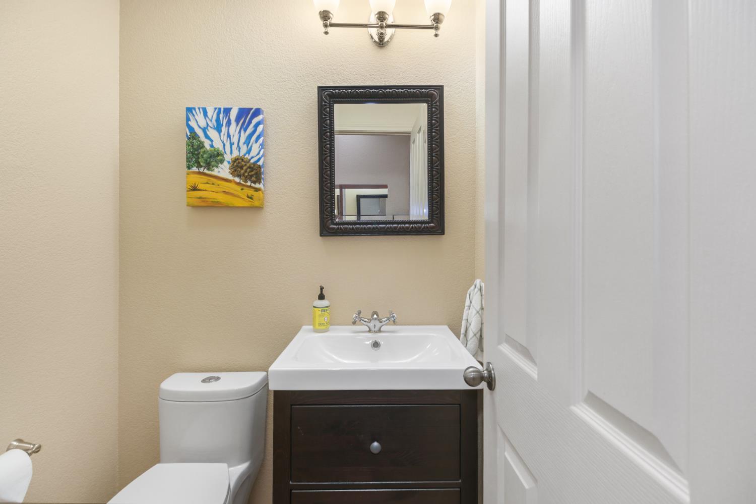 Detail Gallery Image 20 of 48 For 388 Metro Ln, West Sacramento,  CA 95605 - 3 Beds | 2/1 Baths