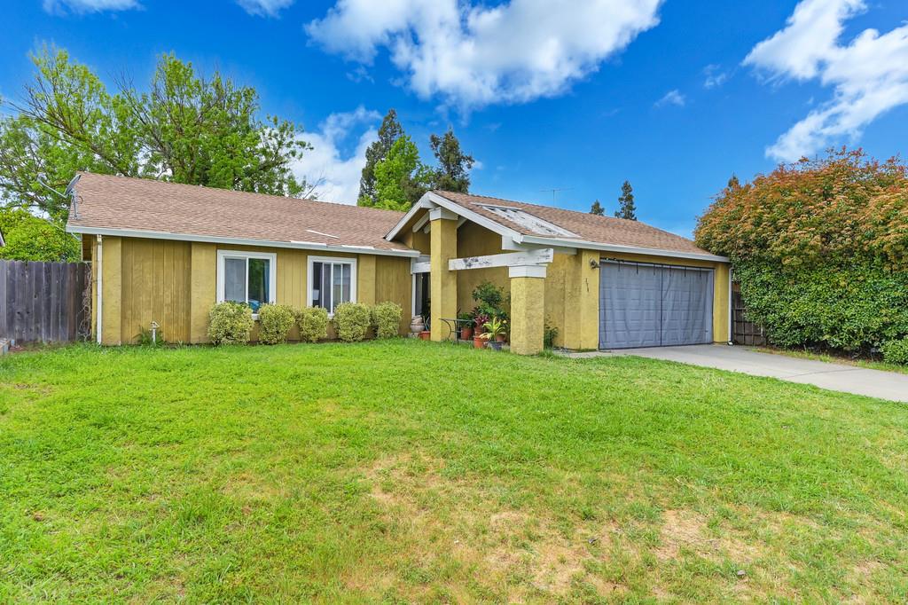 Detail Gallery Image 3 of 25 For 3708 Pullman Dr, Sacramento,  CA 95827 - 3 Beds | 2 Baths