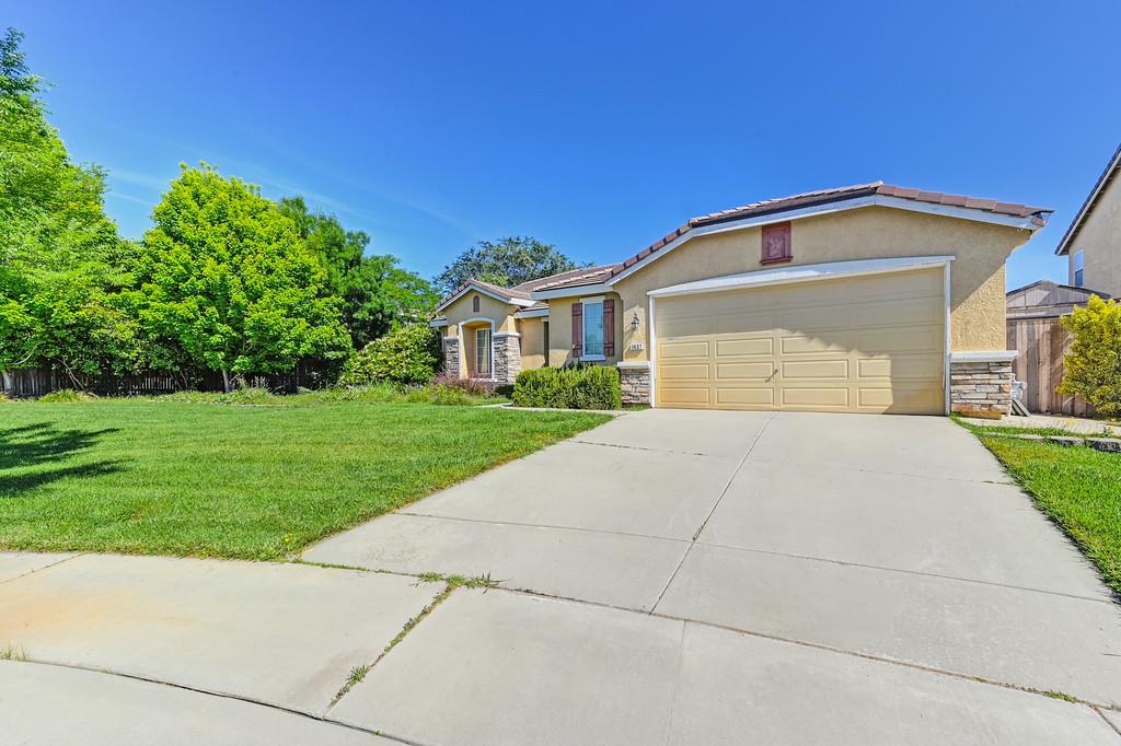 Detail Gallery Image 2 of 42 For 1437 Freeman Ct, Plumas Lake,  CA 95961 - 3 Beds | 2 Baths