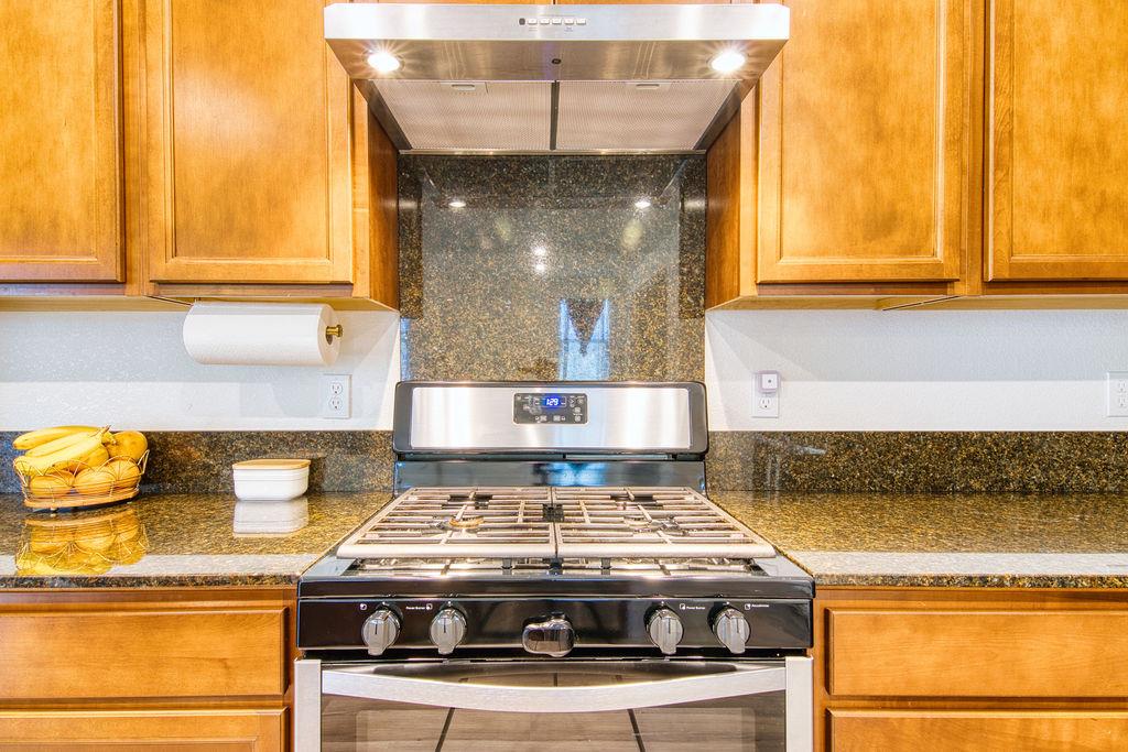 Detail Gallery Image 10 of 32 For 705 Somerset Way, Patterson,  CA 95363 - 3 Beds | 2 Baths