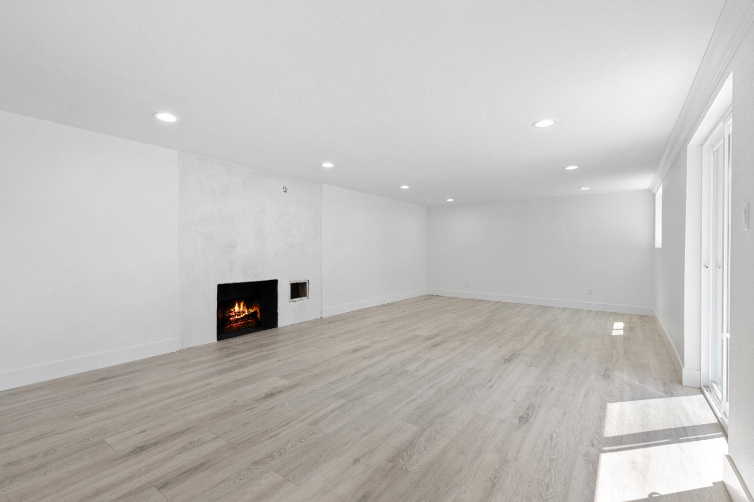 Detail Gallery Image 28 of 40 For 2124 Scenic Dr, Modesto,  CA 95355 - 4 Beds | 3/1 Baths