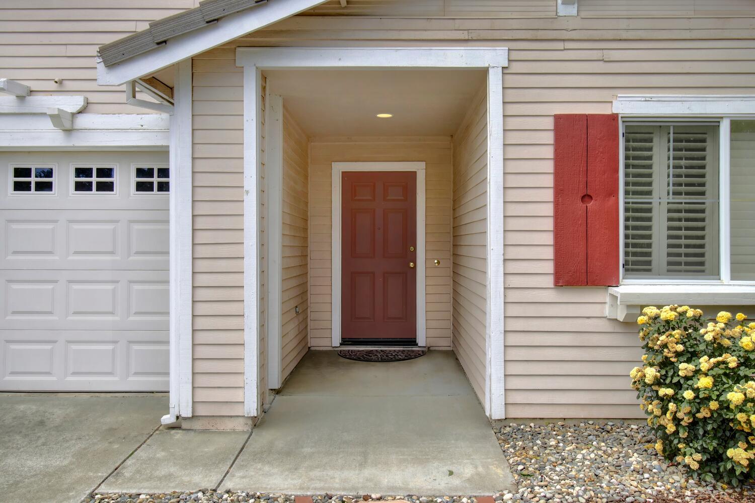 Detail Gallery Image 2 of 28 For 2385 Roualt St, Davis,  CA 95618 - 3 Beds | 2 Baths