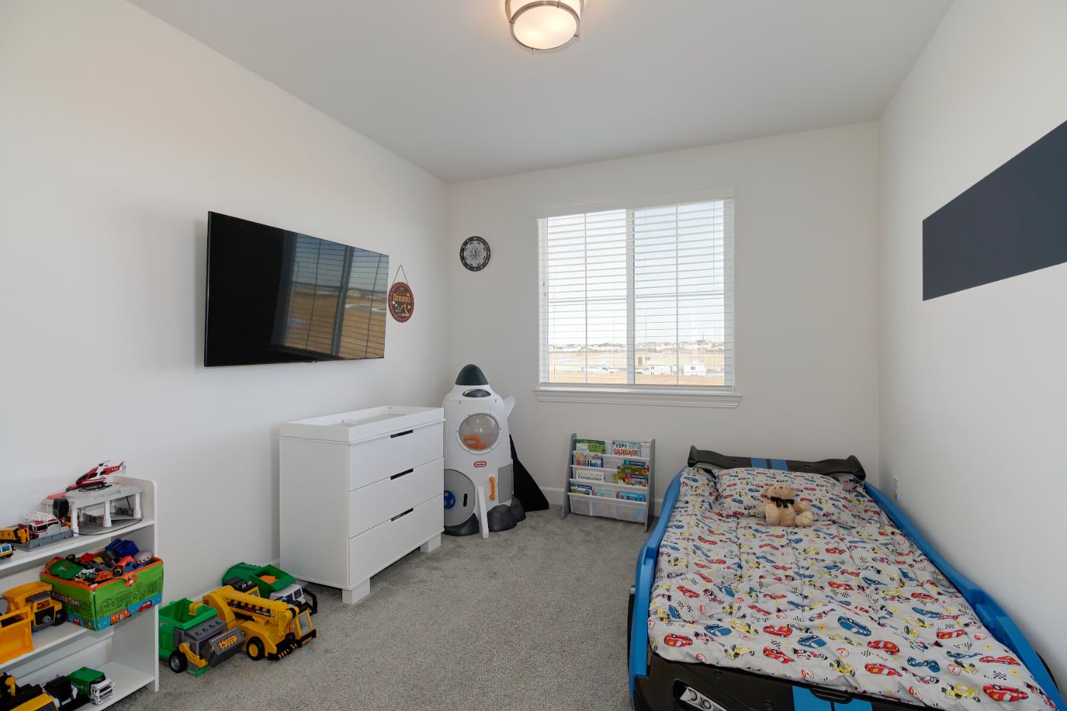 Detail Gallery Image 43 of 69 For 12818 Mission Peak Way, Rancho Cordova,  CA 95742 - 5 Beds | 4/1 Baths