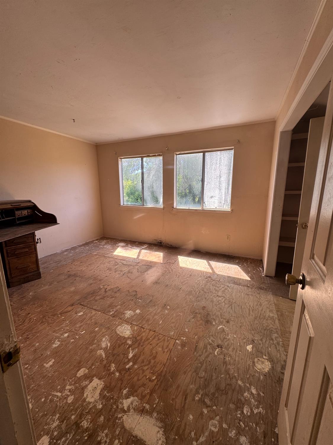 Margarita Court, Coulterville, California image 31