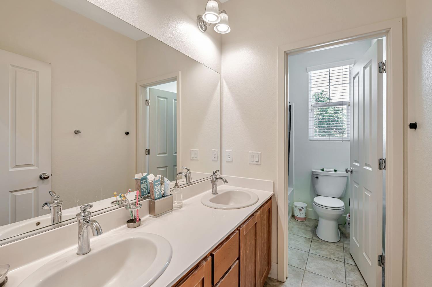 Detail Gallery Image 49 of 80 For 1162 Maugham Dr, Galt,  CA 95632 - 4 Beds | 3 Baths
