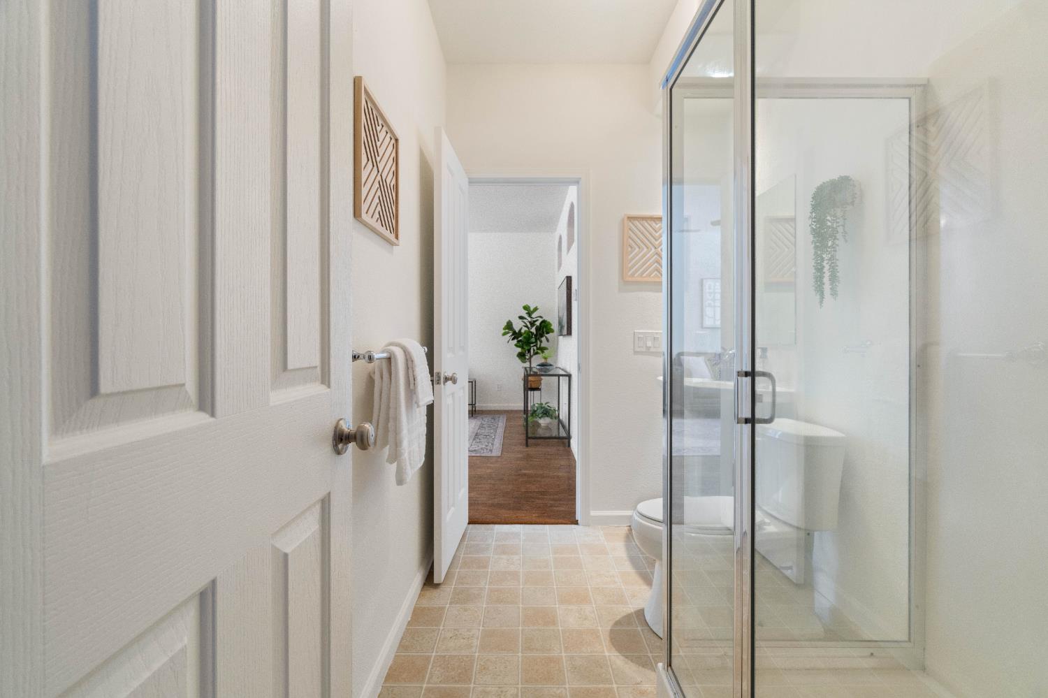 Detail Gallery Image 27 of 52 For 9615 Red Current Way, Elk Grove,  CA 95757 - 4 Beds | 3 Baths