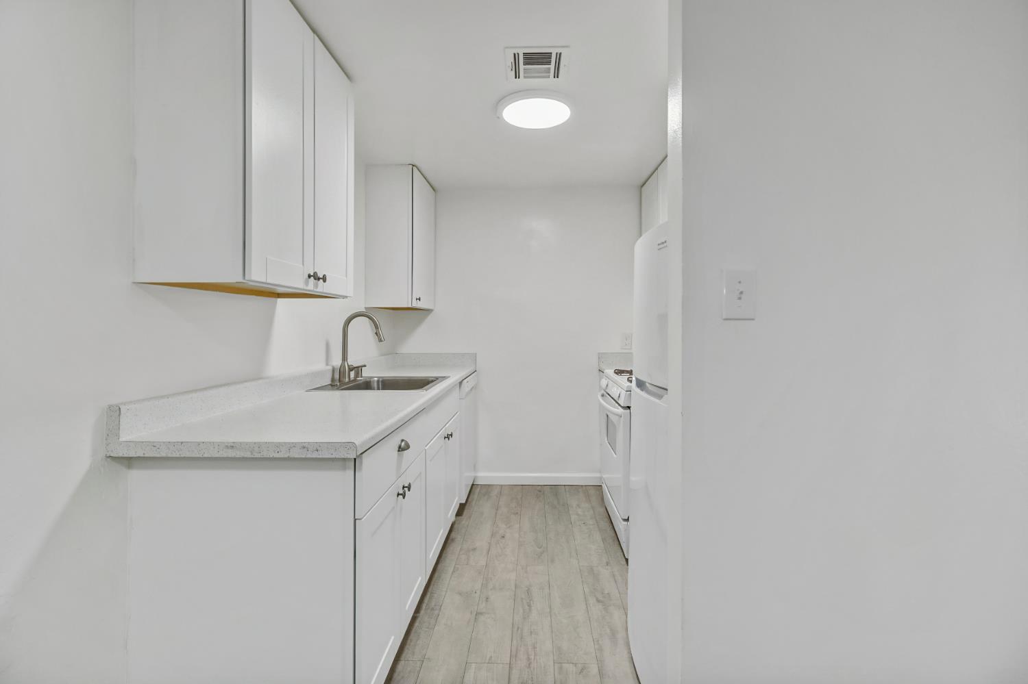 Detail Gallery Image 18 of 43 For 4920 Douvan Ct, Carmichael,  CA 95608 - – Beds | – Baths