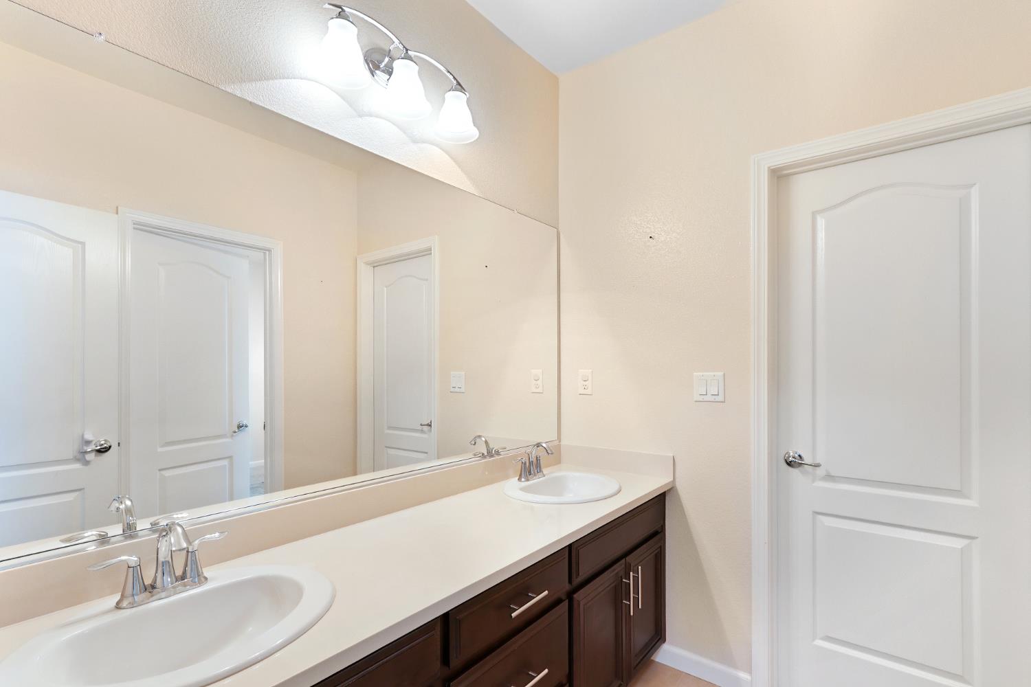 Detail Gallery Image 30 of 52 For 9820 Allen Ranch Way, Elk Grove,  CA 95757 - 4 Beds | 3 Baths