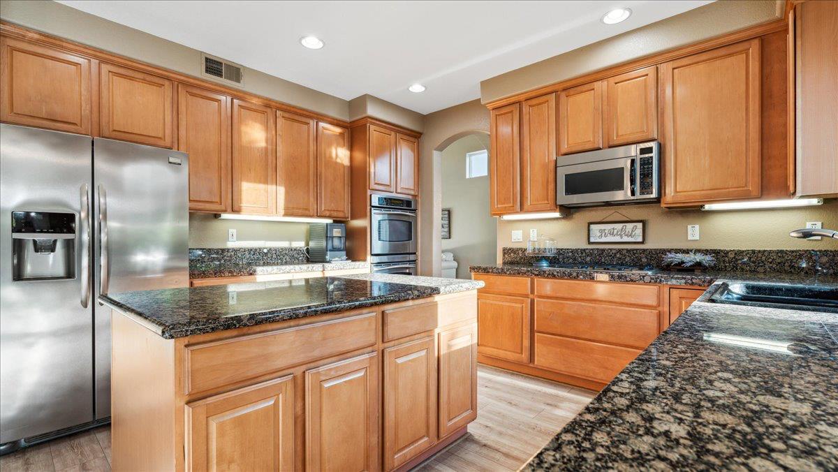 Detail Gallery Image 23 of 57 For 6433 Camellia Point Way, Roseville,  CA 95678 - 4 Beds | 3 Baths
