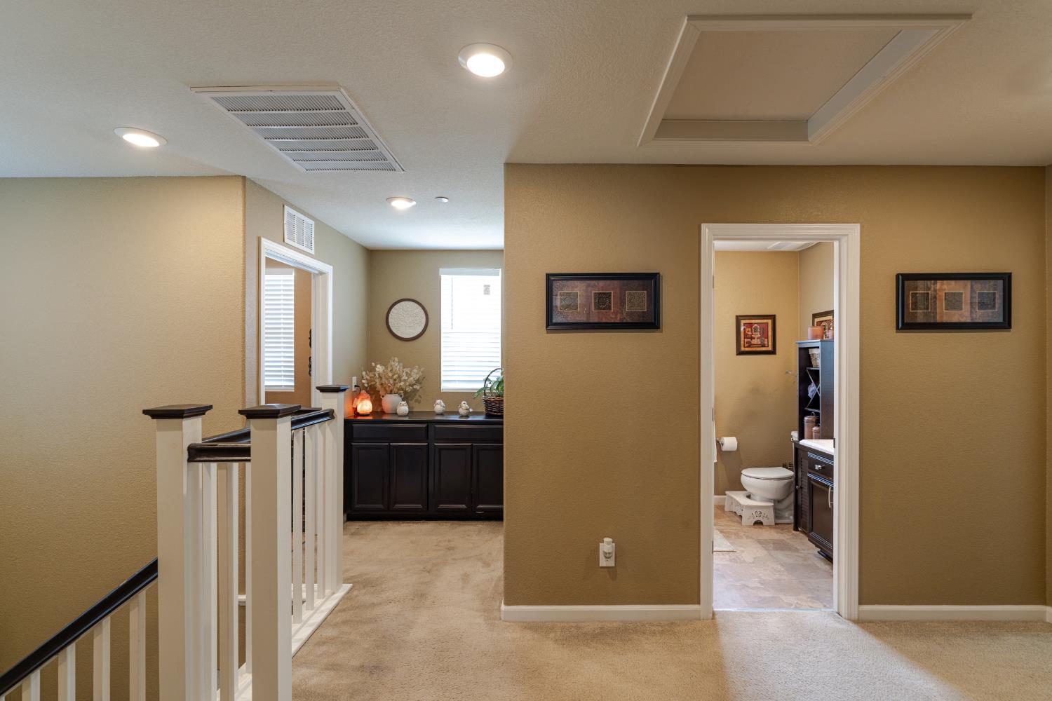 Detail Gallery Image 24 of 52 For 5271 Cloud Crest Way, Sacramento,  CA 95835 - 3 Beds | 2/1 Baths