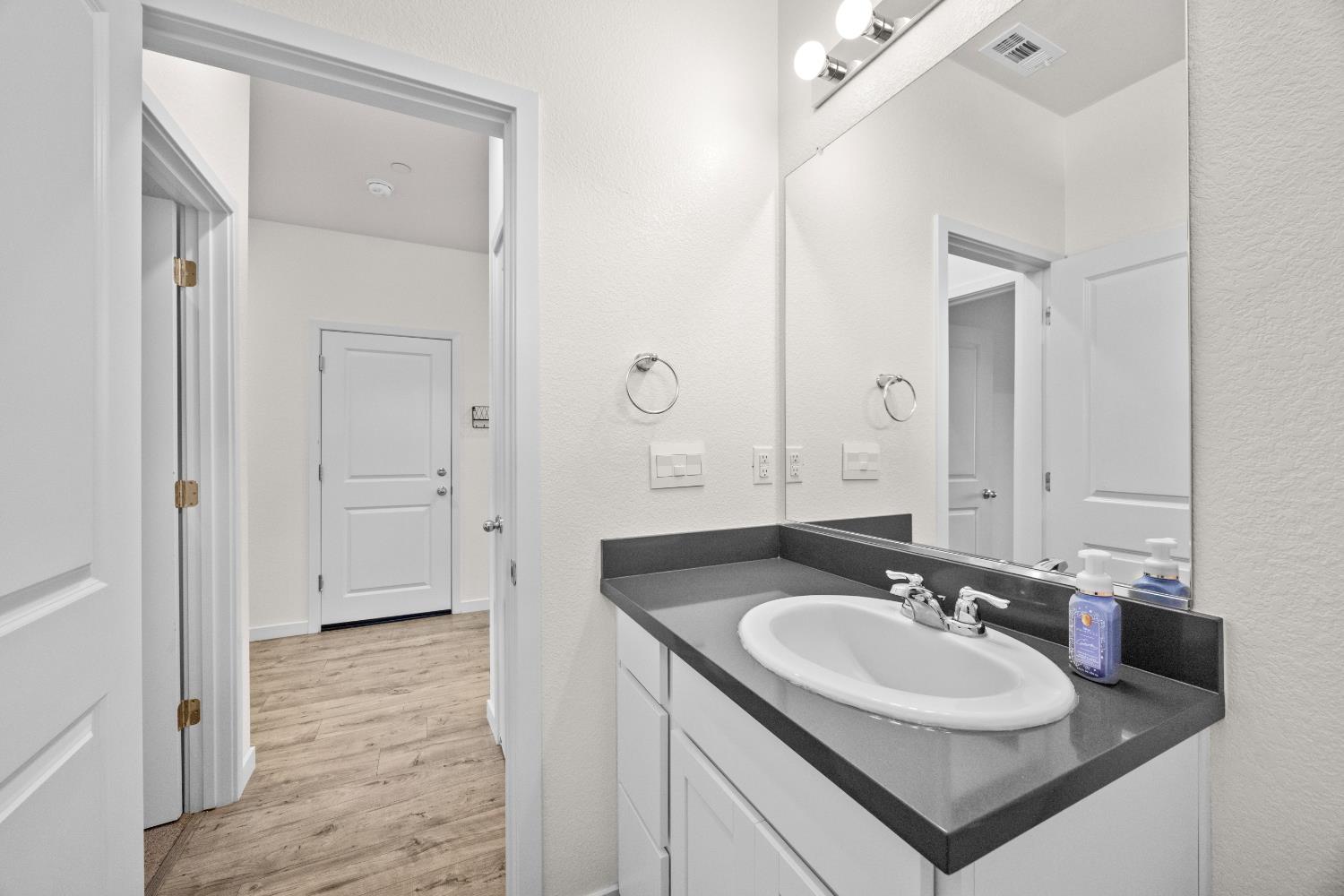 Tamarack Court, Olivehurst, California image 7